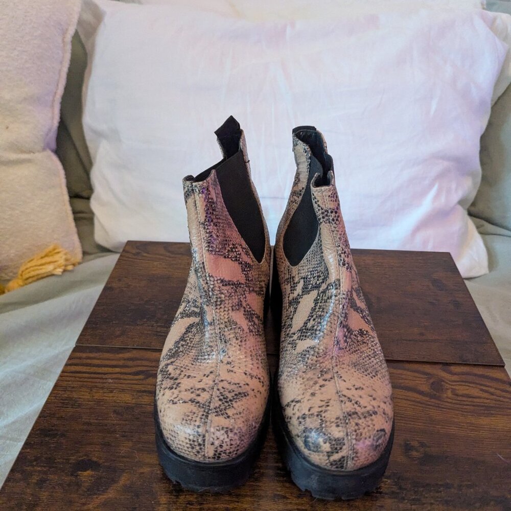 Snake print bootie - Picture 3 of 3